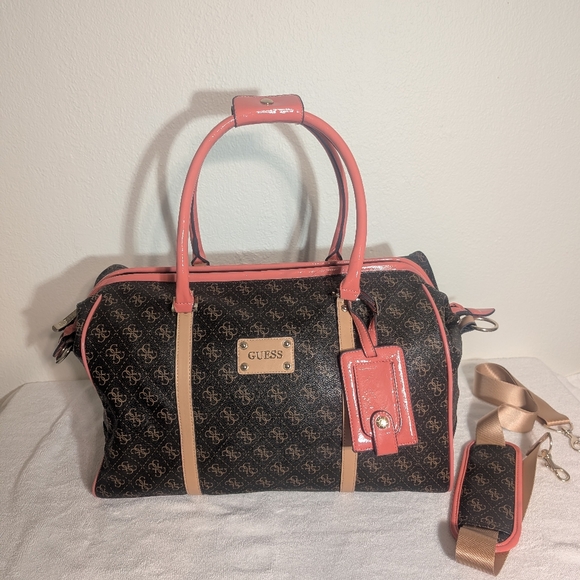 3pc Vintage Guess Luggage Set - Picture 5 of 8